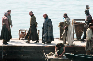 Illustration for article titled What Book Changes Are Revealed in These Game of Thrones Photos?